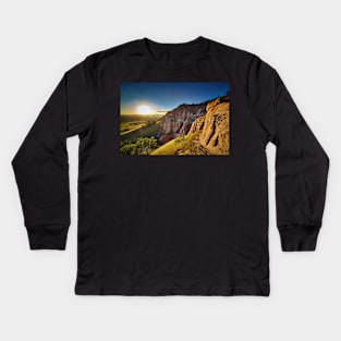 Sunset in the mountains, Red Ravine Kids Long Sleeve T-Shirt